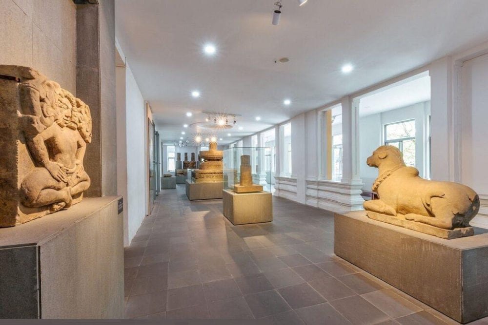 Da Nang Cham Museum welcomes guests with affordable entrance fees and free entry on public holidays